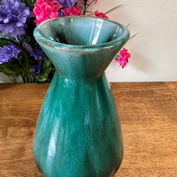 Blue Mountain Pottery Canada Green Drip Glaze Vase Vintage Mid Century Decor - Picture 4 of 6